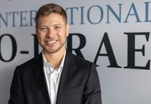 Le fils aîné de Netanyahu change de nom