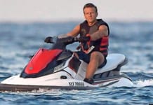 Emmanuel Macron en scooter des mers ça ne passe pas