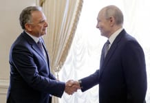 Des pourparlers de paix trilatéraux avec l’Ukraine et les États-Unis.