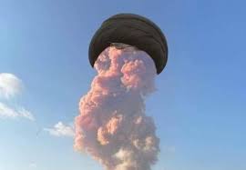 Le-Naze-explose
