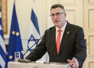Sa’ar dézingue le ministre turc qui calomnie Israël