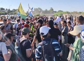 La marche ; « Des milliers de personnes marchent vers Gaza »