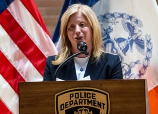 La cheffe de la police de New York; Je suis à vos côtés