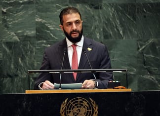Joulani applaudi, Netanyahu boycotté: l’indécrottable ONU