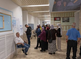 Les citoyens arabes d’Israël votent, pas les Palestiniens!!