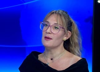 Une mère courageuse défit publiquement les auteurs de Nasa