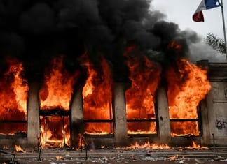 La France de Macron face au chaos et à la ruine