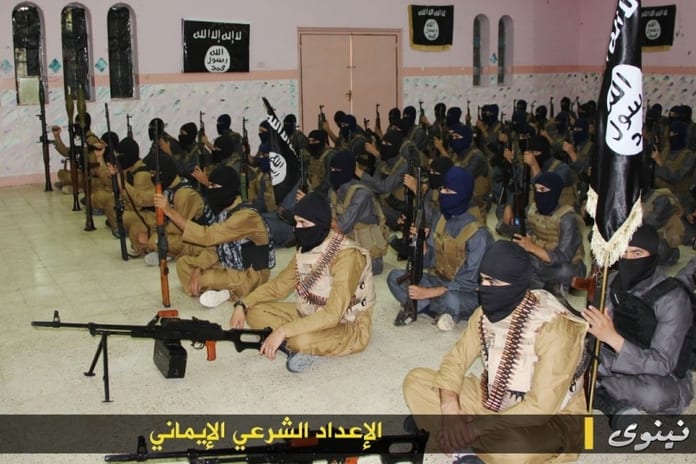 lei-dans-son-camp-dentrac3aenement-de-la-province-de-nainawa-mossoul-irak_807_538