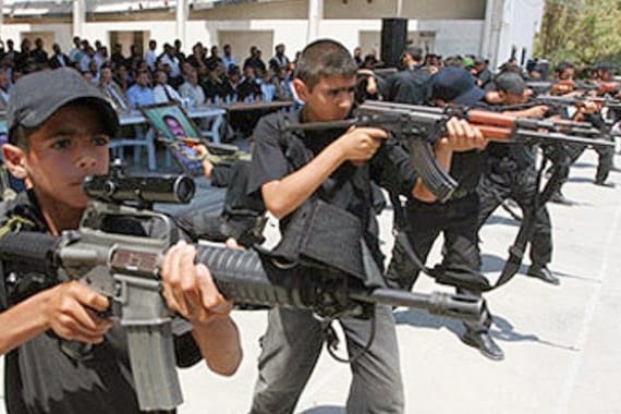 Hamas_trains_kids_570_380