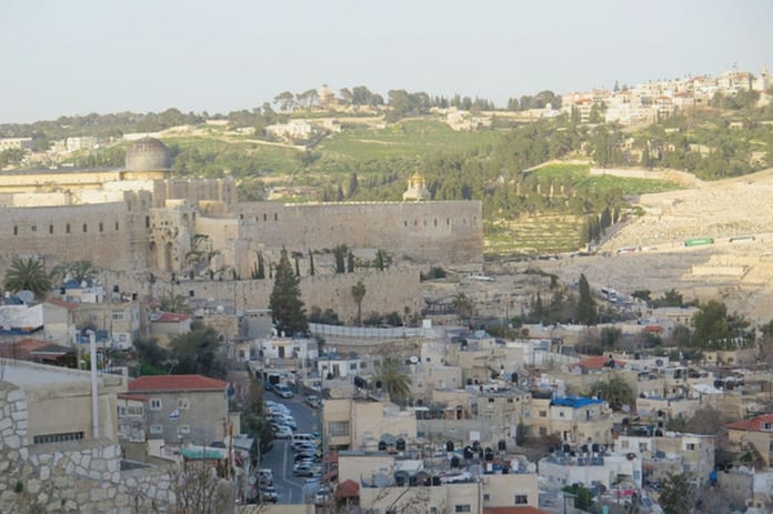 Le-projet-controverse-de-telepherique-au-dessus-de-Jerusalem_article_popin_1024_683