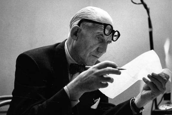 Robert-Doisneau-Le-Corbusier-20-octobre-1953_578_386