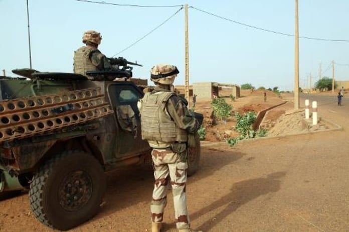 Un-soldat-francais-tue-lors-d-une-offensive-de-la-force-Barkhane-au-Mali_article_popin