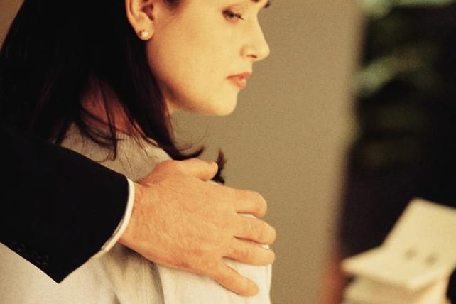 harcelement-sexuel-en-entreprise_642_428