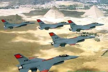 ob_2b7143_ob-dd1384-f-16-pyramid-formation-egypt_442_295