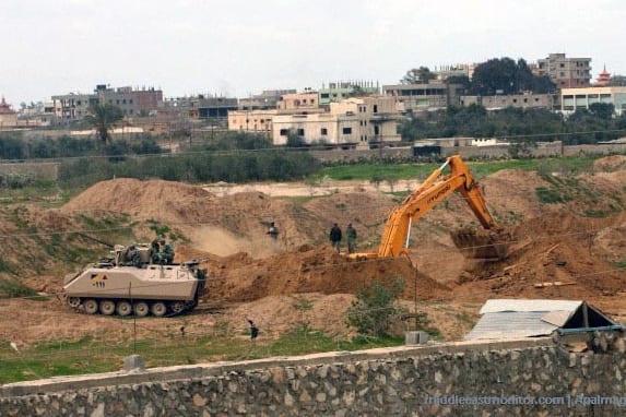 egyptian-military-at-sinai-rafah-gaza-tunnels_573_382