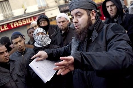 Forsane-Alizza-risque-terroriste-ou-agitation-islamiste_article_main_466_311 (1)