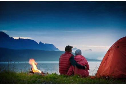 Insolite-dormir-sous-la-tente-peut-soigner-l-insomnie_exact441x300