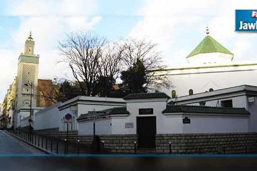 bernard-cazeneuve-3-mosquees-ont-ete-fermees-depuis-les-attentats-de-paris_530_353