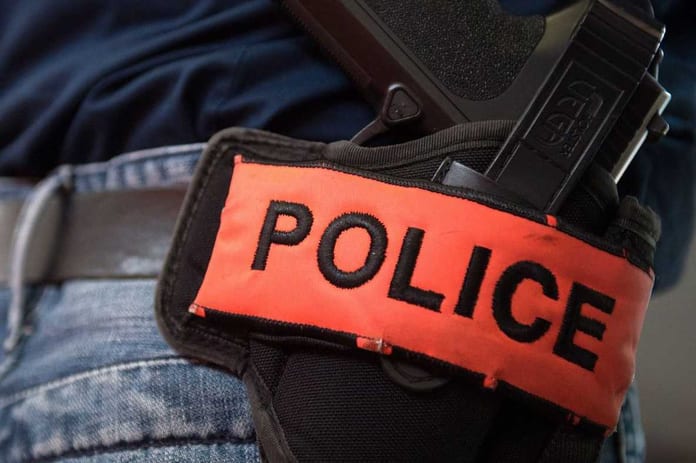 police-policier_5135021_1184_790