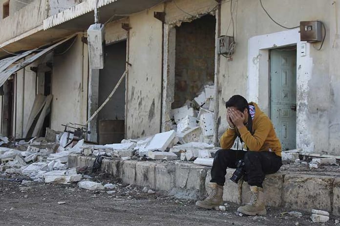 youcef-seddik-journaliste-nous-syriens-sommes-bien-places-pour-comprendre-ce-que-ressentent-les-parisiens,M279890_806_537