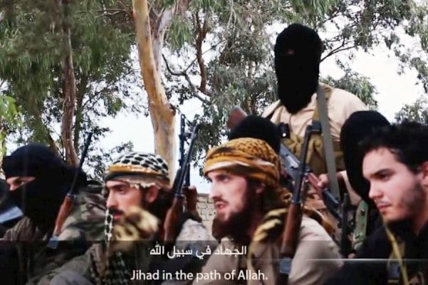 l-etat-islamique-a-mis-sur-pied-une-police-militaire-chargee_2296909_800x400