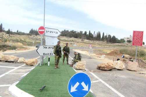 Israel-ferme-lentree-de-Ramallah_503_335