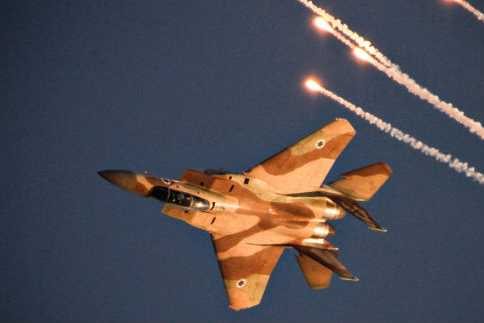 iaf-f16c-fighting-falcon-plane-jet-missile_485_323