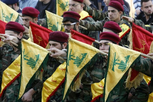 4874912_6_839a_des-soldats-du-hezbollah-lors-des-funerailles_a4e6ddb0e581bae53704d7d2d13891df