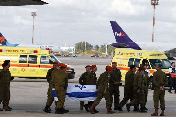 des-militaires-transportent-le-cercueil-d-un-israelien-tue-lors-d-un-attentat-suicide-a-istanbul-le-20-mars-2016-a-tel-aviv_5572193_1082_721