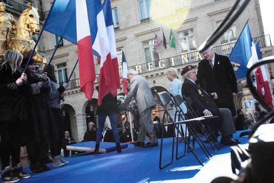 4912271_6_e494_paris-le-1er-mai-2016-jean-marie-le-pen_5e250804ffd061c476452a4b7ac67449