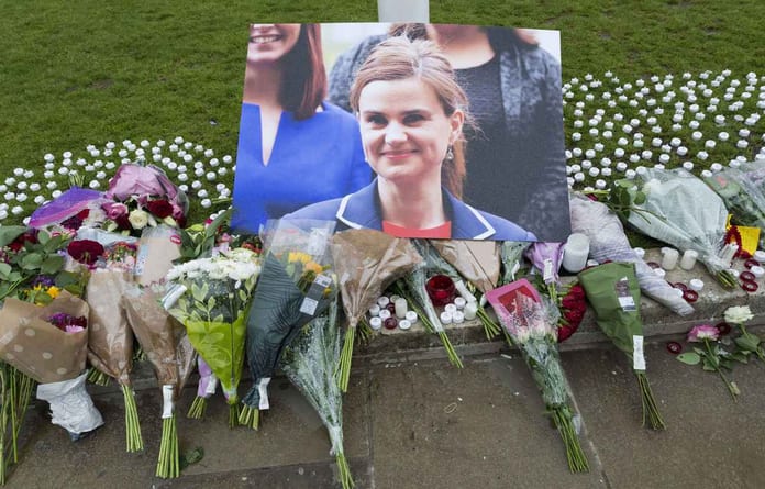 2048x1536-fit_hommage-deputee-jo-cox-17-juin-londres