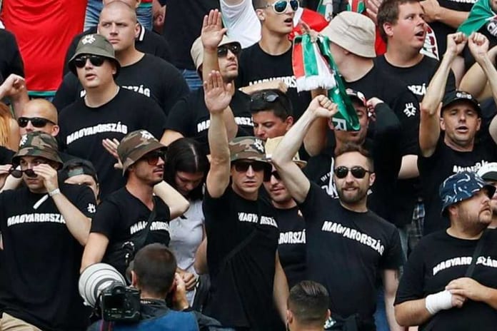 5896467_salut-nazi_1000x625_936_624
