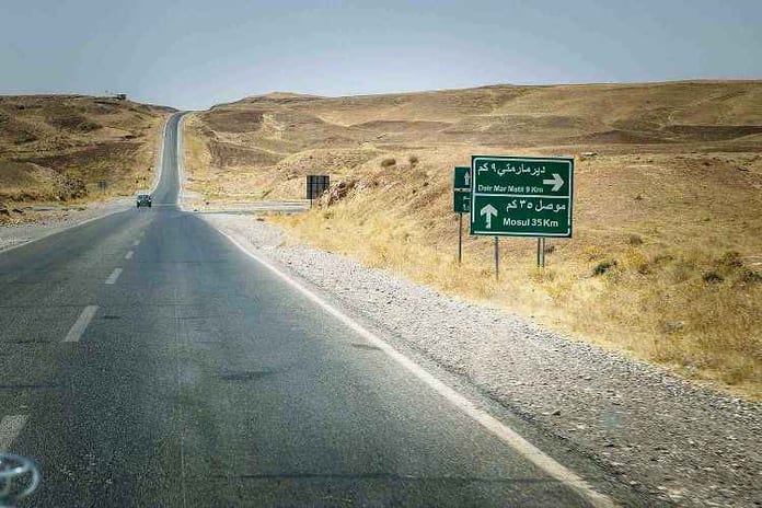 2048x1536-fit_route-menant-mossoul-aout-2015