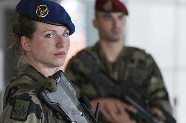 femmes-de-la-defense-5_592_395
