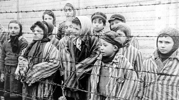 ob_17232b_holocaust02