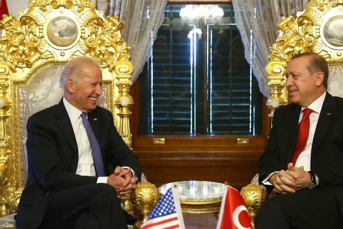Le-vice-president-americain-Joe-Biden-compare-les-Kurdes-du-PKK-a-Daech_945_630