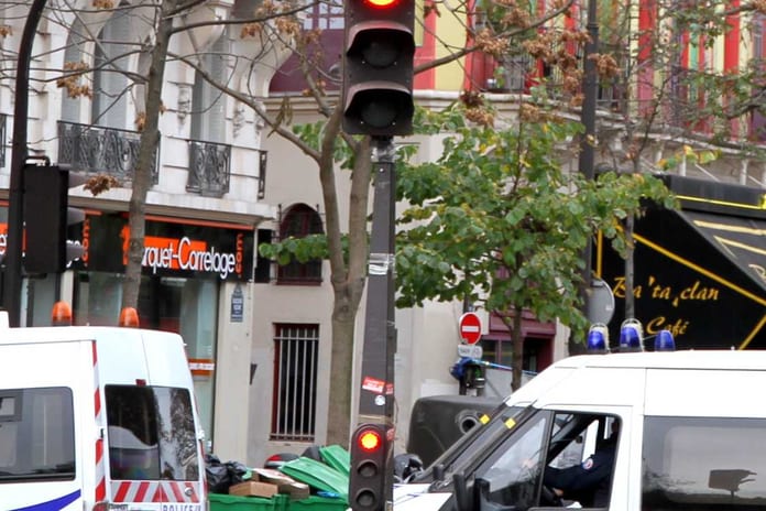 Paris_Shootings_-_The_day_after_22593744177_1125_750