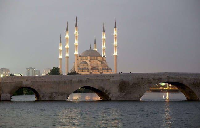 648x415_pont-pierre-antique-fleuve-seyhan-region-adana-turquie