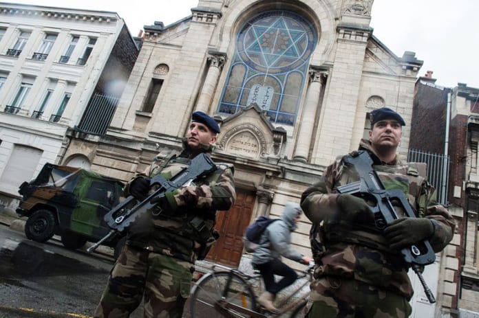 france_antisemitism_150629_900_lt-810x539