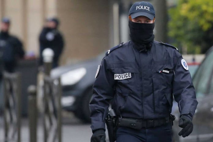 photo-d-illustration-police-illustration-terrorisme-illustration-arrestation-illustration-perquisition-2_5570863_1248_832