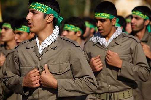 basij-members-parade_509_340