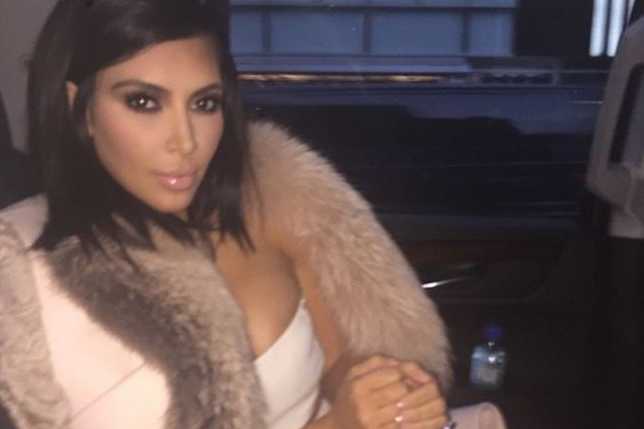 kim-kardashian-et-sa-coupe-au-carre-594256_w650_644_430