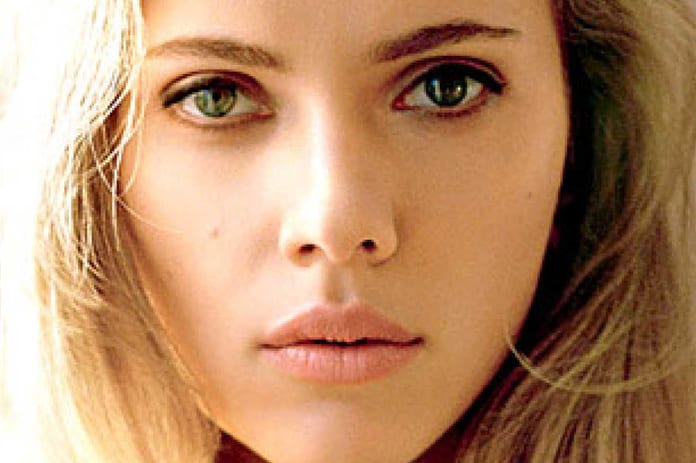 o-scarlett-johansson-facebook_1313_876