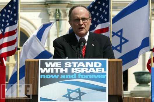 giuliani_and_israel_flags_528_352