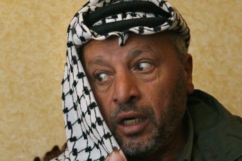 yasser-arafat-michal-fattal-483x500