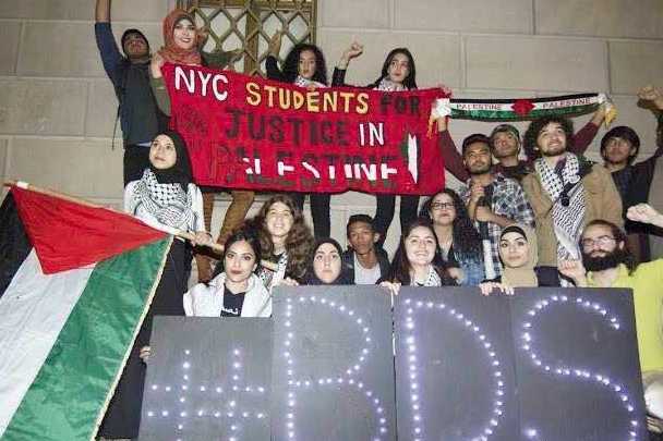 protesters-apparently-at-cuny-1460064713_608_406