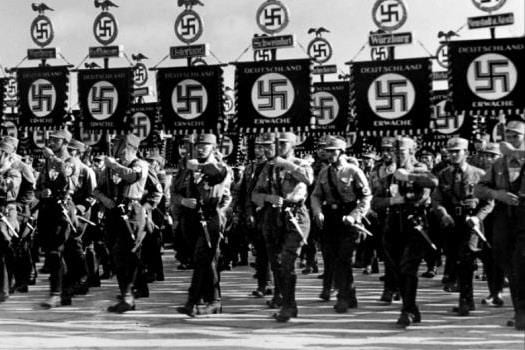 nazi-défilé-1