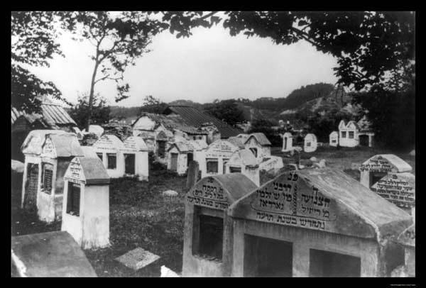 Jewish-Cemetery-Vilnius-photo-credit-unknown-Wikimediacommons