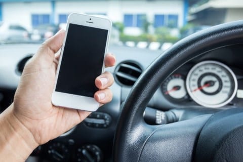 shutterstock_texting-1168x657