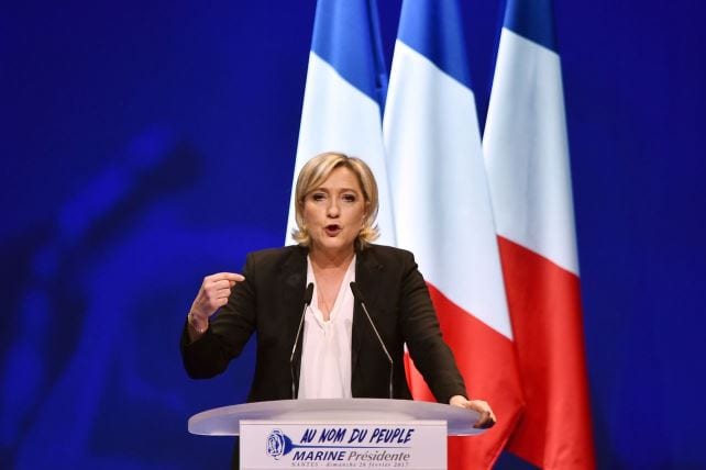 le-presidente-du-front-national-et-candidate-a-la-presidentielle-marine-le-pen-le-26-fevrier-2017-a-saint-herblain_5807891